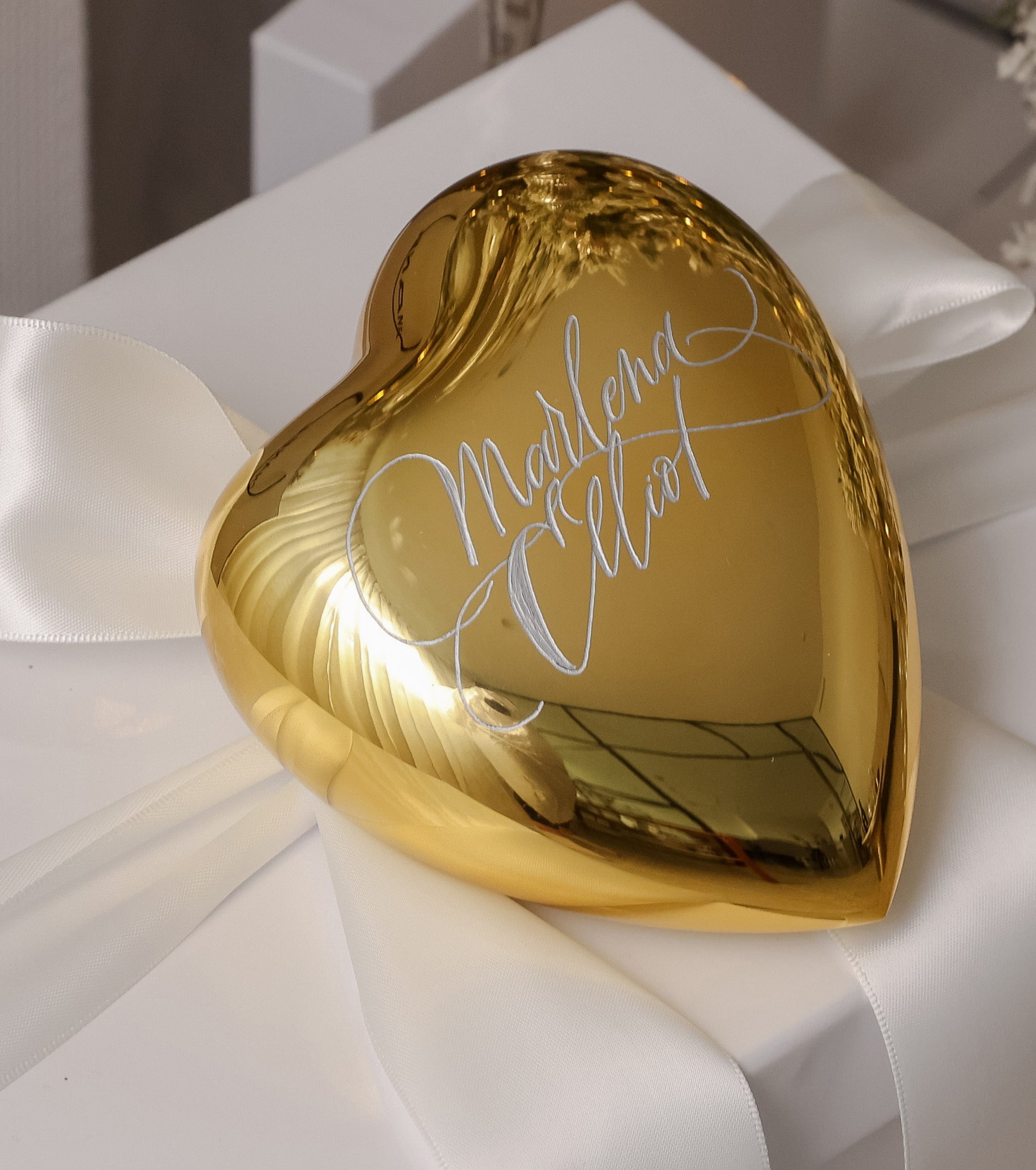 D'or hand engraved heirloom heart